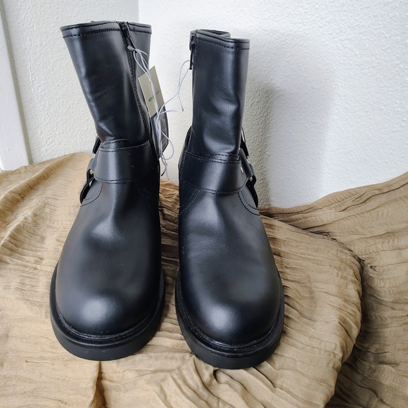 Universal Thread Women's Connor Harness Black Buckle Ankle Boots Sz 8 MemoryFoam - Picture 3 of 6